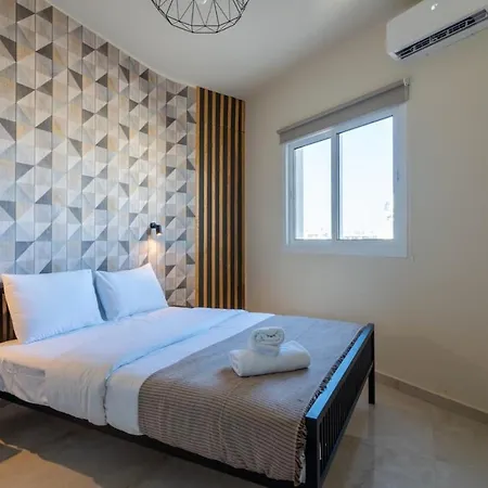 Mosaic - 1 Bedroom In Λάρνακα