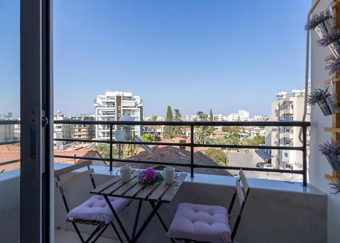 Apartment Mosaic - 1 Bedroom In Larnaka